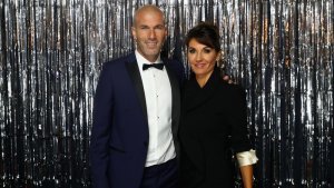 Zinadine Zidane y esposa en fotomatón premios FIFA The Best
