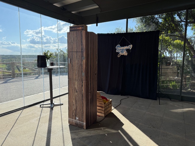 FOTOMATON NEON TERCIOPELO NEGRO